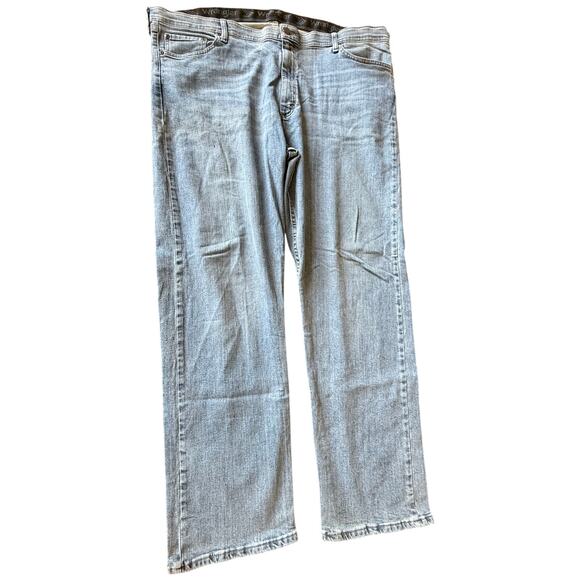 Wrangler Other - Wrangler Mens Relaxed Fit Comfort Flex Waist Jeans 42X32 Blue Denim Straight Leg